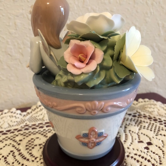 Lladró “Butterfly Fantasy” - Picture 3 of 9